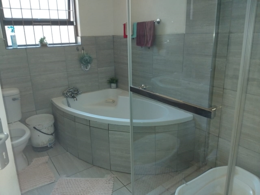 3 Bedroom Property for Sale in Aliwal North Eastern Cape